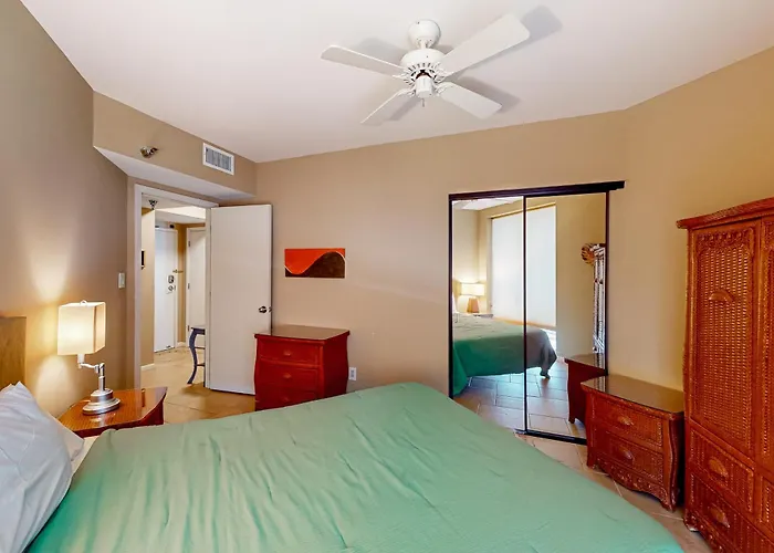 Pelican Pointe 1506