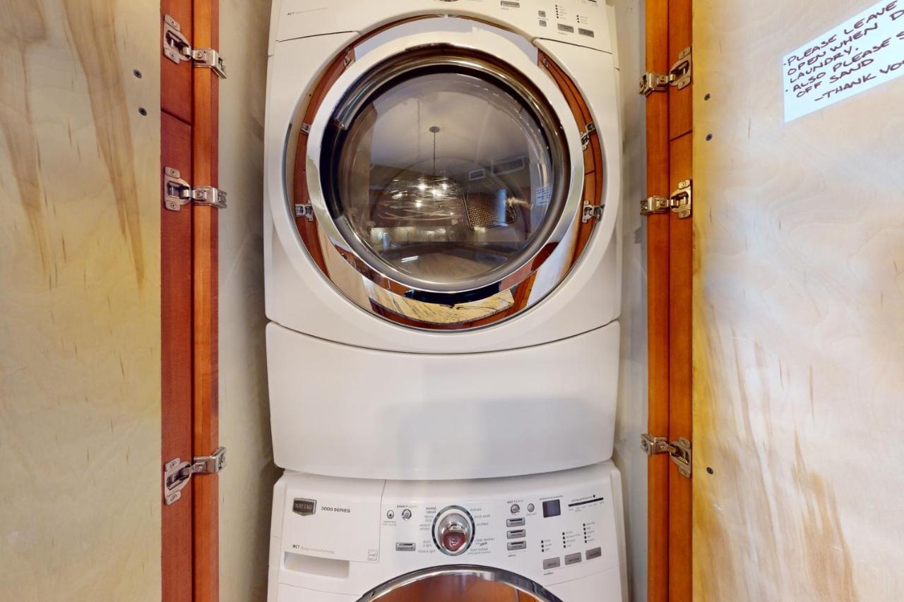 Pelican Pointe 1506